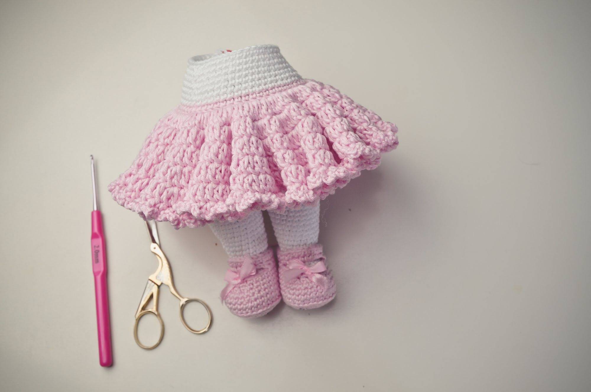 Мк по юбки связанной спицами (барби и не только) - гардероб для куклы - страна мам