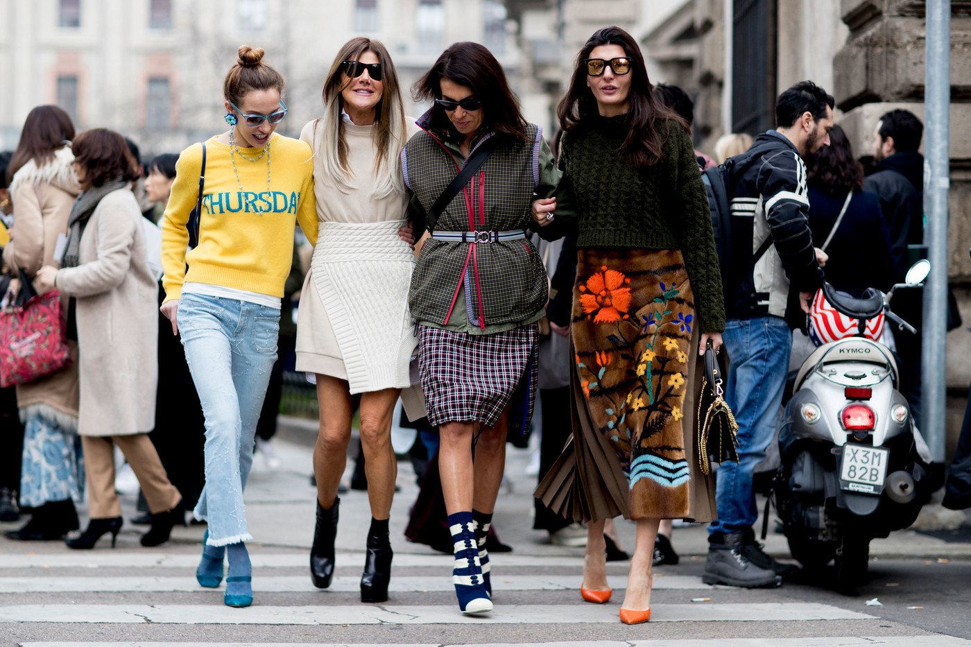 Как одеваться правильно в 2023-2024: тенденции моды, новинки, для девушек, фото