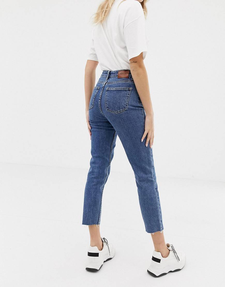 Модели джинсов с высокой, средней и низкой посадкой