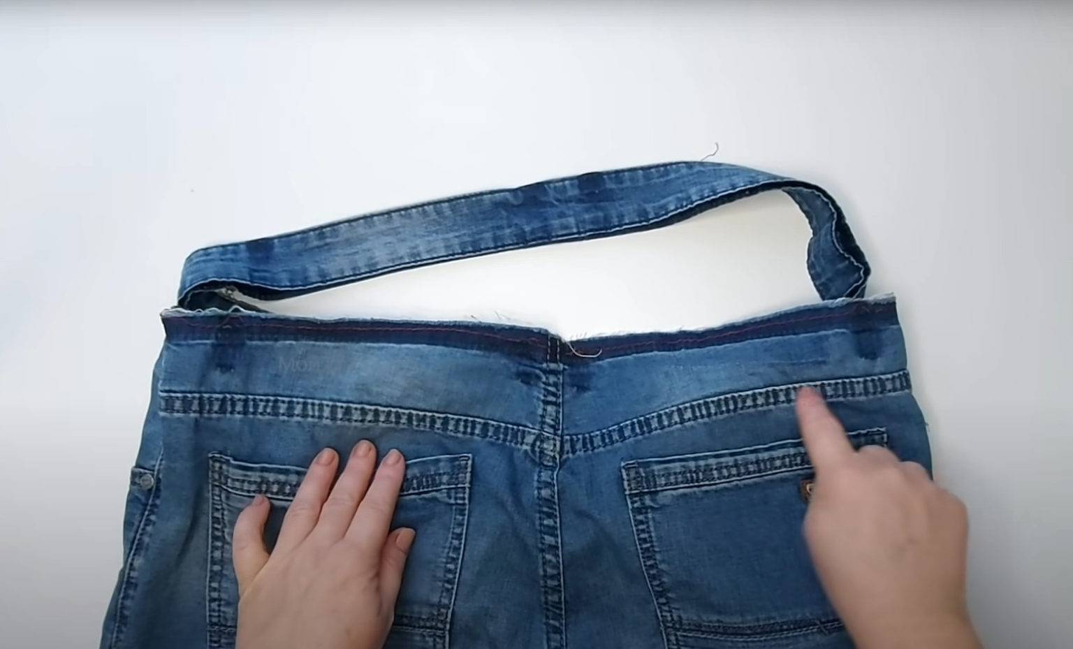 Как растянуть джинсы (в поясе, бедрах, в длину, ширину) на размер больше в домашних условиях