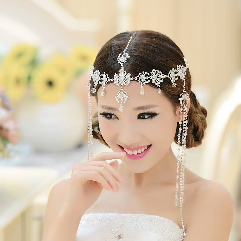 Свадебные украшения на голову невесты: идеи и советы