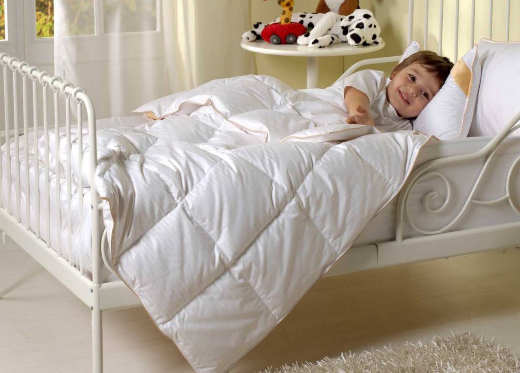 Как выбрать детское одеяло и детскую подушку