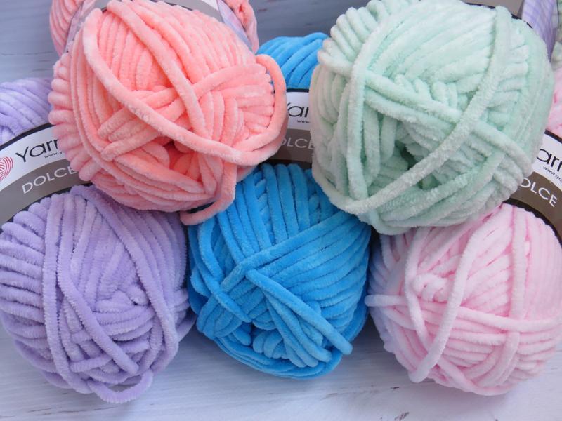 Пряжа для вязания игрушек: какие нитки лучше подойдут для вязания