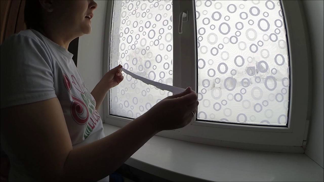 Как прикрепить тюль на стекло