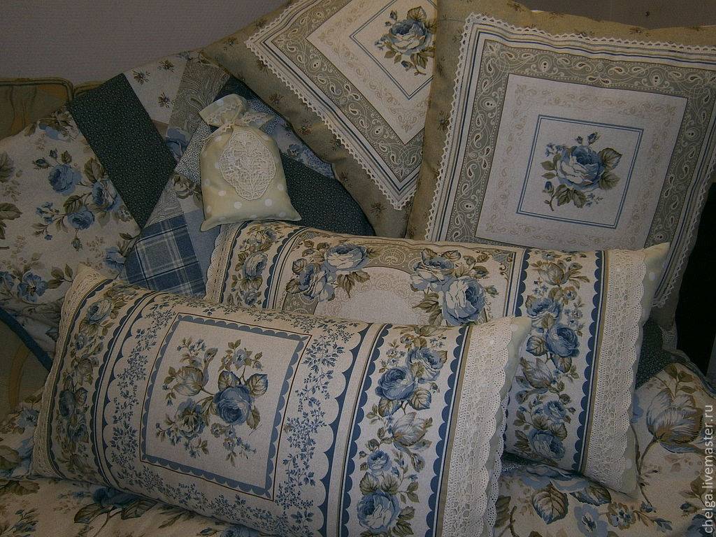 Декоративные подушки в стиле "прованс": особенности деталей, размеры, материалы