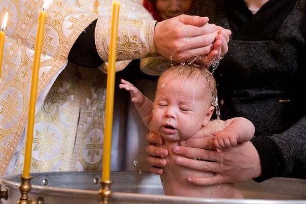 Крыжма для крещения – кто покупает, как выбрать и в чем ее смысл