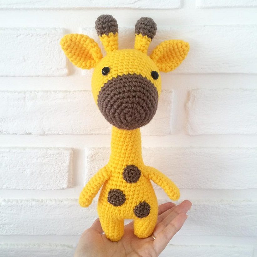Жираф крючком, 24 игрушки с описанием и схемами вязания крючком