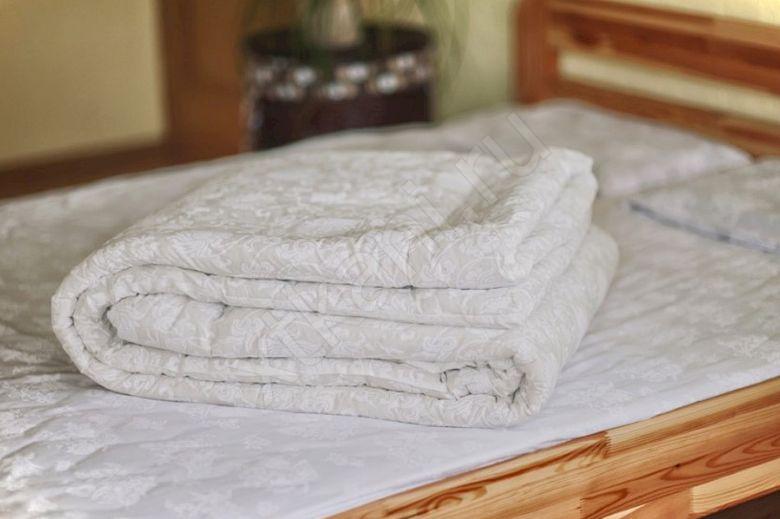 Как стирать одеяло из овечьей шерсти вручную и в стиральной машине