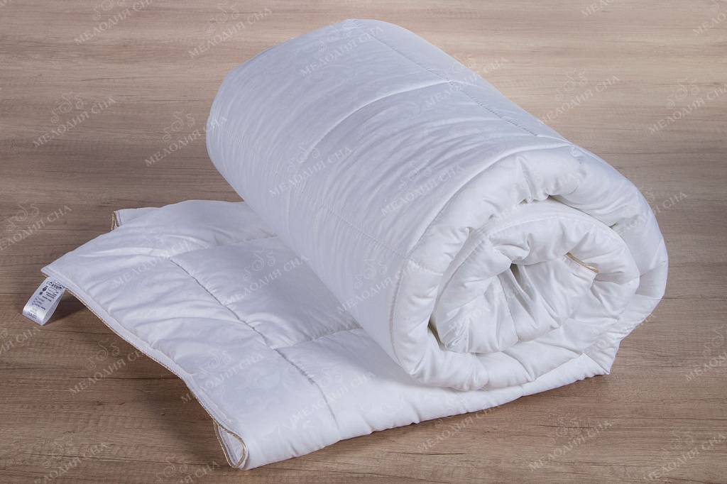 Одеяло из холлофайбера: достоинства и недостатки, советы по уходу