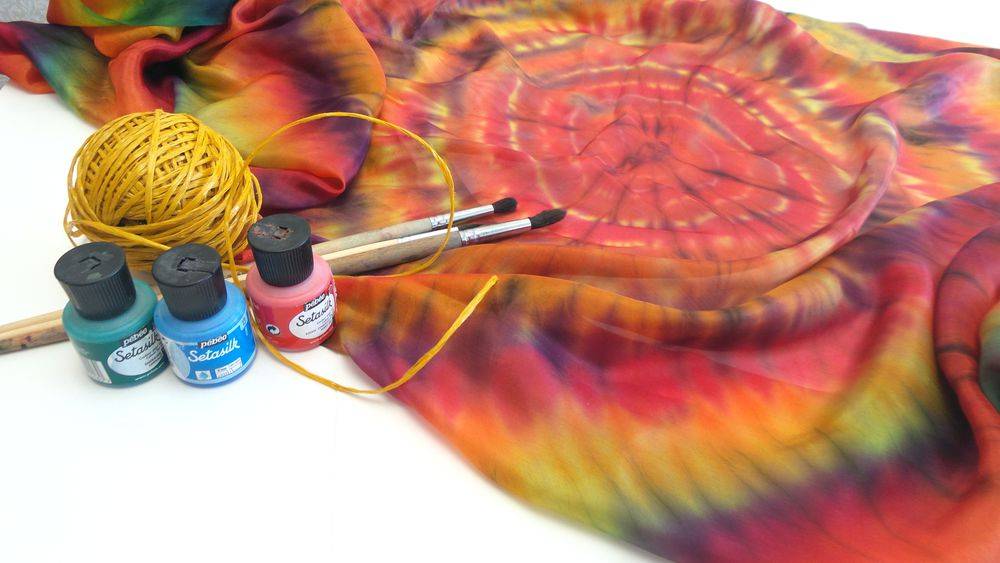 Краски по ткани – какие лучше выбрать для творчества