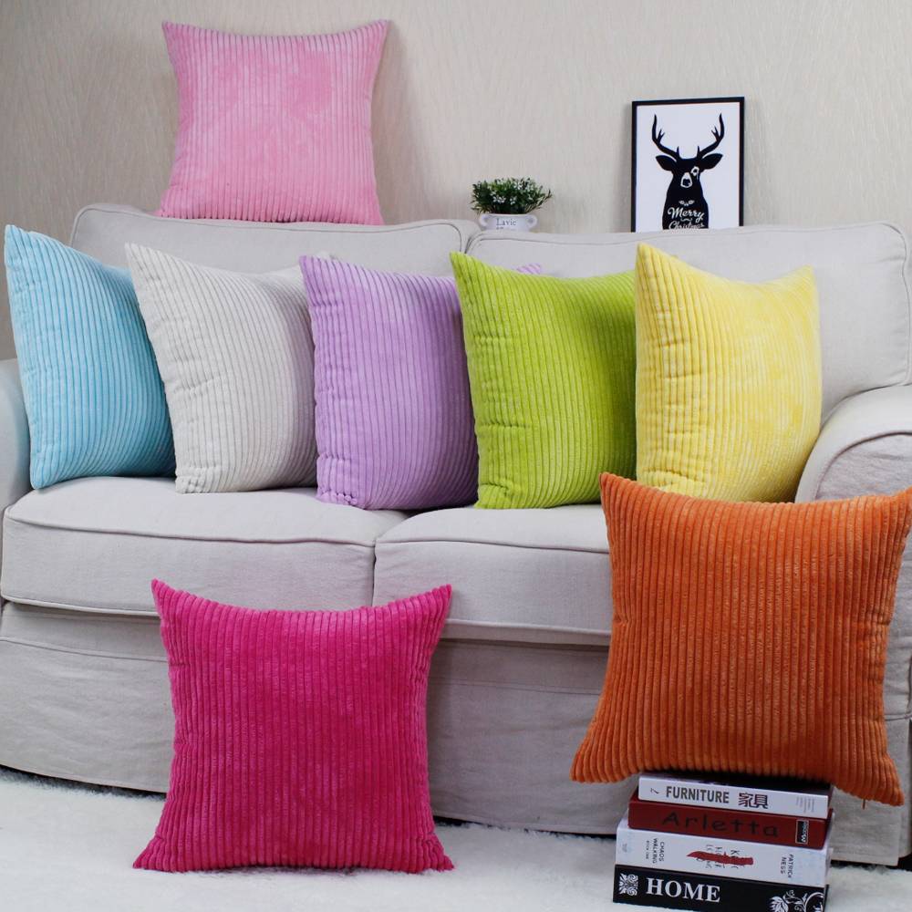 Декоративные подушки на диван — выбор, цвета, сочетания, формы (43 фото)