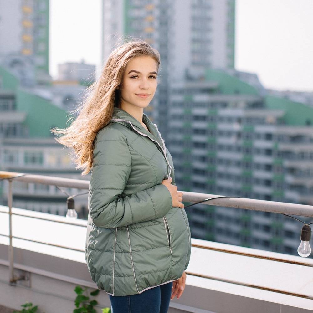 Как выбрать куртку для беременных на весну и осень?