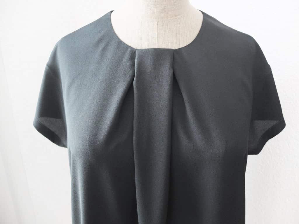Выкройка блузы со складками на горловине моделирование и пошив. готовая выкройка 46 размер бесплатно