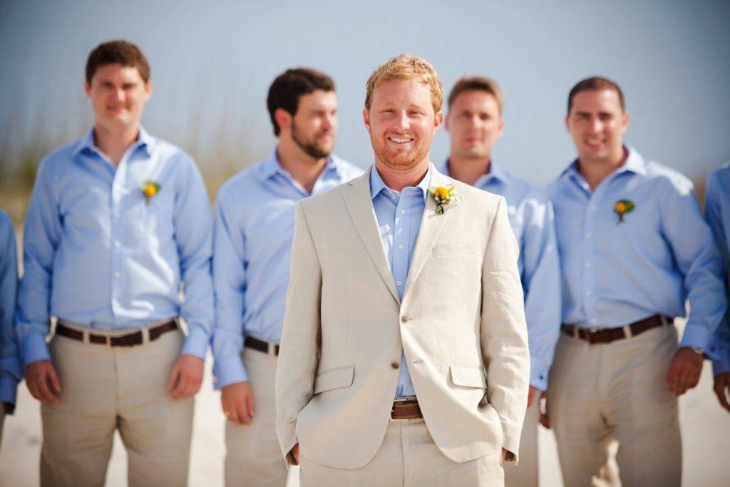 Правила выбора синего свадебного костюма для жениха
